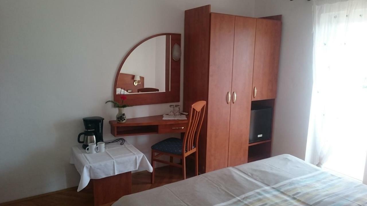 Guest House Violeta Palit Экстерьер фото